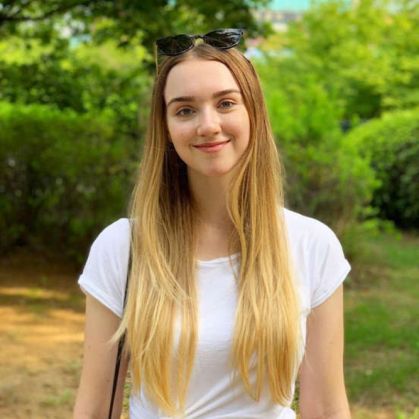 Vloggerița Sara Holmes a murit la 31 de ani 7 | MyTex.ro