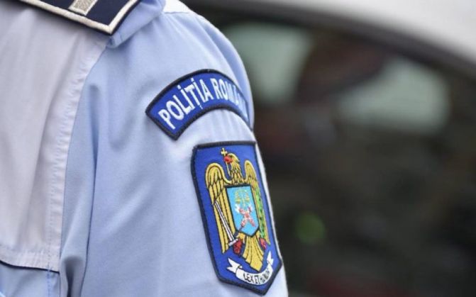 Bărbat reţinut după ce a pretins că este poliţist | MyTex.ro