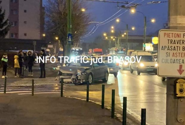 BRAȘOV. Din nou coliziune pe str. Carpaților! 12 FB_IMG_1646415004185_295100.jpg