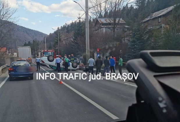 Atenție, autoturism răsturnat pe DN 1 Brașov - Ploiești 5 | MyTex.ro
