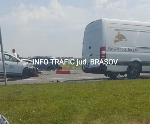 BRAȘOV. Accident cu trei victime, pe Bulevardul Griviței 5 | MyTex.ro