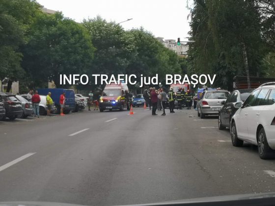 Update. BRAȘOV. O șoferiță a avariat două autovehicule parcate, apoi... 7 | MyTex.ro