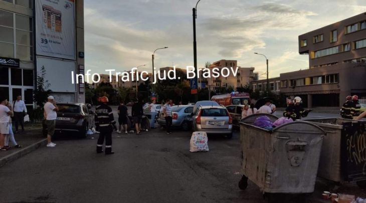 BRAȘOV. Un tânăr de 18 ani A LOVIT cu mașina CINCI AUTOTURISME PARCATE în Centrul Civic 9 | MyTex.ro