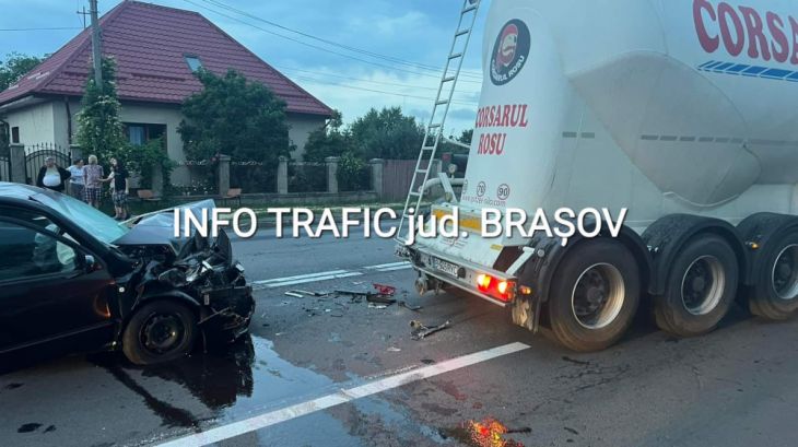 Update. BRAȘOV. Cisternă lovită de un autoturism 9 | MyTex.ro