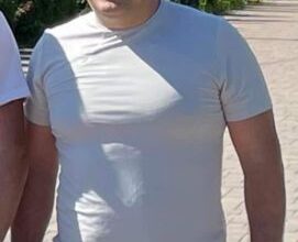 Polițist pozat dezarmat | MyTex.ro