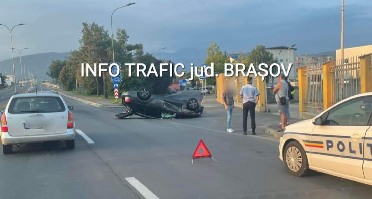BRAȘOV. Autoturism răsturnat în zona pasajului Fartec 5 | MyTex.ro