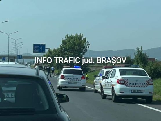 BRAȘOV. Accident între două autoturisme, unul răsturnat, pe Calea Făgărașului 5 | MyTex.ro
