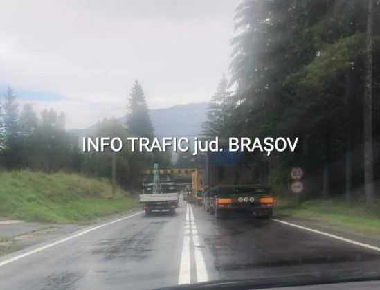 BRAȘOV. Un camion dintr-un convoi militar a rămas blocat pe DN 1 5 | MyTex.ro