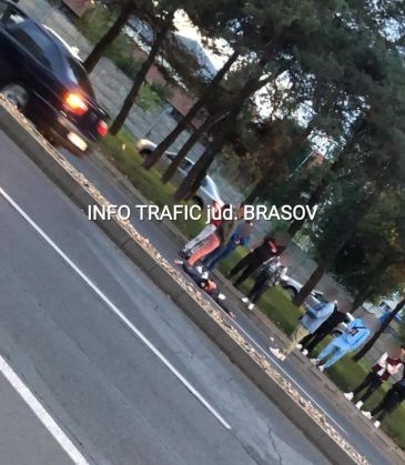 BRAȘOV. INFO TRAFIC: Pieton lovit de mașină, pe Bulevardul Griviței / Update: A căzut...singur 5 | MyTex.ro