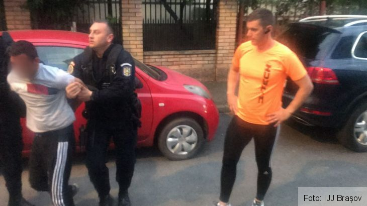 BRAȘOV. Hoț observat în timp ce fugea din AFI / Un jandarm aflat în timpul liber l-a prins 7 | MyTex.ro