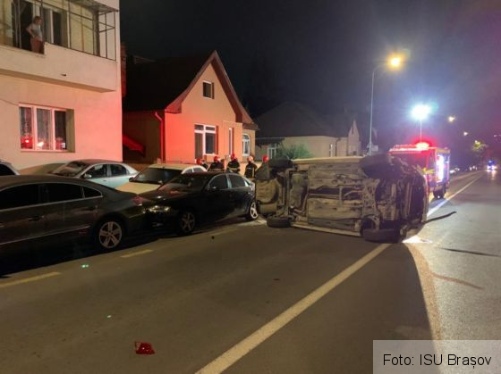 Update. BRAȘOV. Trei autoturisme au fost avariate în accidentul de pe str. Nicolae Titulescu 7 | MyTex.ro