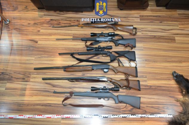 BRAȘOV. PERCHEZIȚII după braconaj la cerb / 12 ARME LETALE, indisponibilizate de polițiști (Galerie FOTO) 15 | MyTex.ro