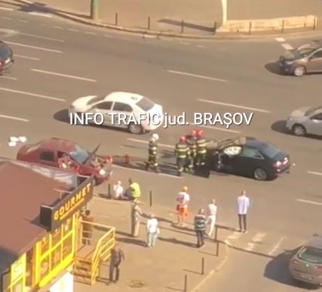 BRAȘOV. ULTIMA ORĂ. Coliziune pe str. Mihail Kogălniceanu / Update: O victimă! 7 | MyTex.ro