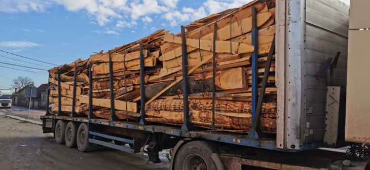 BRAȘOV. Patru transportatori de material lemnos, amendați de polițiști 5 | MyTex.ro