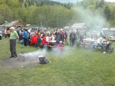 BRAȘOV. Nebunie în Cartierul Noua!!! GALERIE FOTO 51 article_434878_4.jpg