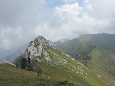 Patru turiști, căutaţi de salvamontiști în Masivul Bucegi!!! 5 | MyTex.ro