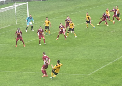 BRAȘOV. „Stegarii” rămân în zona fierbinte. Buga, 30 de minute groaznice 5 | MyTex.ro