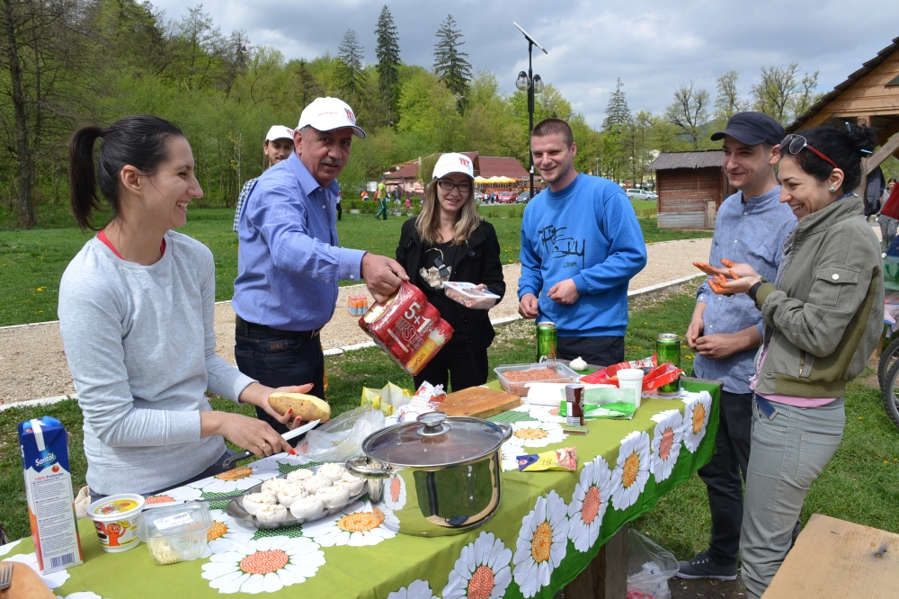 BRAȘOV. Aniversare la iarbă verde cu TexFm. GALERIE FOTO 27 article_434948_7.jpg