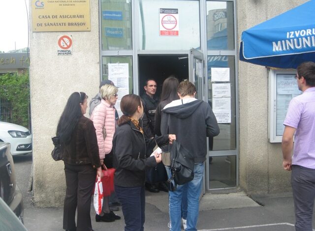 BRAȘOV. Cozi și nervi, „tratamentul” oferit de cardul de sănătate 11 | MyTex.ro