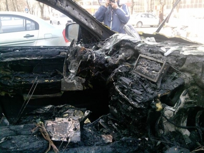 DIN GELOZIE! Fostul iubit i-a incendiat mașina 5 | MyTex.ro