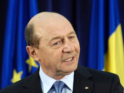 Băsescu, mesaj pentru parlamentari: „Opriți-vă, imbecililor!“ 5 | MyTex.ro