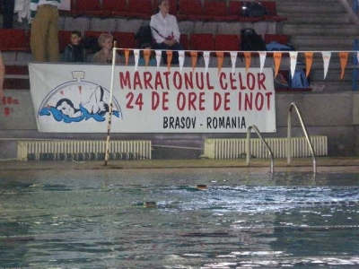 BRAȘOV. Câștigătorii Maratonului celor 24 de ore de înot sunt... 5 | MyTex.ro