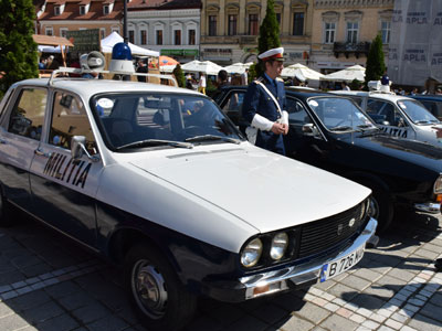 Dacioții și-au etalat bijuteriile pe roți în Piața Sfatului 5 | MyTex.ro