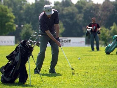 Afacerist bătut de romi cu... crosele de golf 5 | MyTex.ro
