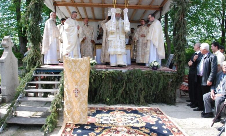 BRAȘOV. Biserică sfințită la Crizbav și preot nou la Hălchiu 9 | MyTex.ro