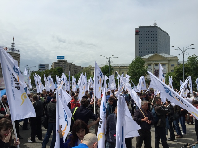 Funcționarii publici, inclusiv BRAȘOVENI, protestează în stradă 6 article_436409_1.jpg