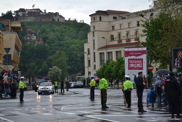 BRAȘOV. Desant american în Livada Poștei - galerie foto (I) 46 article_436445_9.jpg