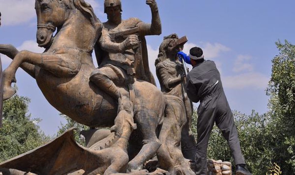 FOTO-ȘOC. În Mosul, jihadiștii distrug... 39 article_436562_12.jpg