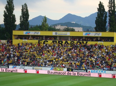 Brașov. Biletele pentru meciul cu Steaua se vând ca pâinea caldă. La magazinul oficial mai sunt doar 400 de tichete! 5 | MyTex.ro