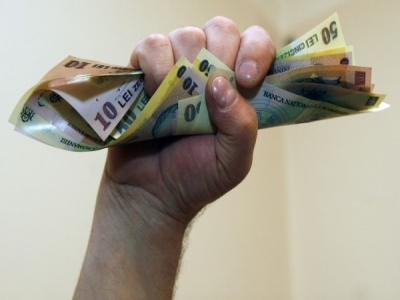 S-a rezolvat! Bacșișul nu va mai fi impozitat! 5 | MyTex.ro