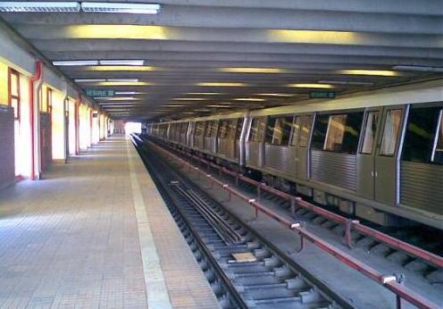 Un bărbat înjunghiat la metrou. Agresorul a fost prins 5 | MyTex.ro