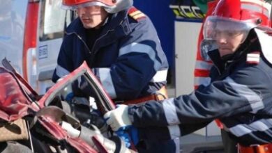 A rămas ÎNCARCERATĂ după ce s-a răsturnat cu mașina 5 | MyTex.ro