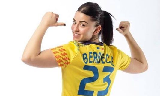 CORONA BRAȘOV. Primele contracte semnate pentru sezonul viitor! Revine pe teren Ana Maria Berbece! 5 | MyTex.ro