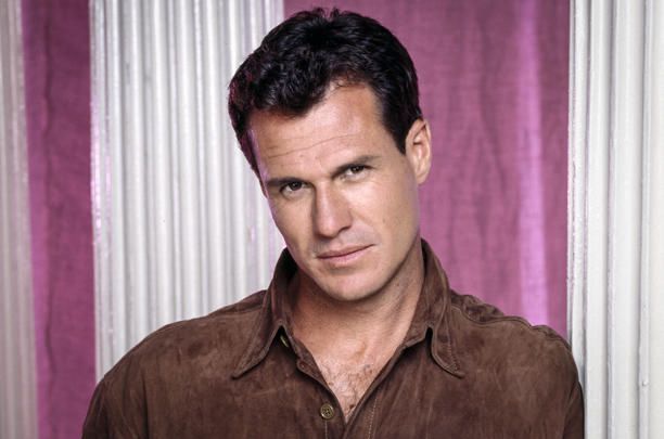 Un actor din serialul „Melrose Place” a murit de COVID-19 5 | MyTex.ro