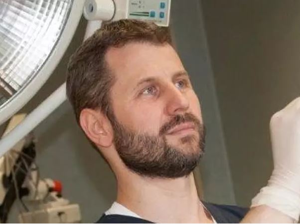 A murit Călin Doboș, chirurgul estetician al vedetelor 1 Călin Doboș chirurgul estetician al vedetelor | MyTex.ro