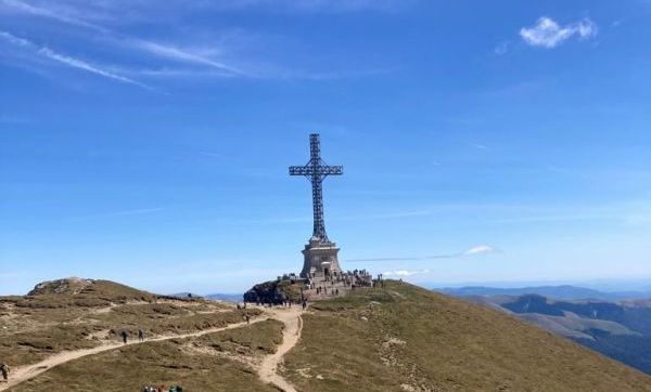 ceremonie-Cruce-Caraiman (7)_300437.jpeg