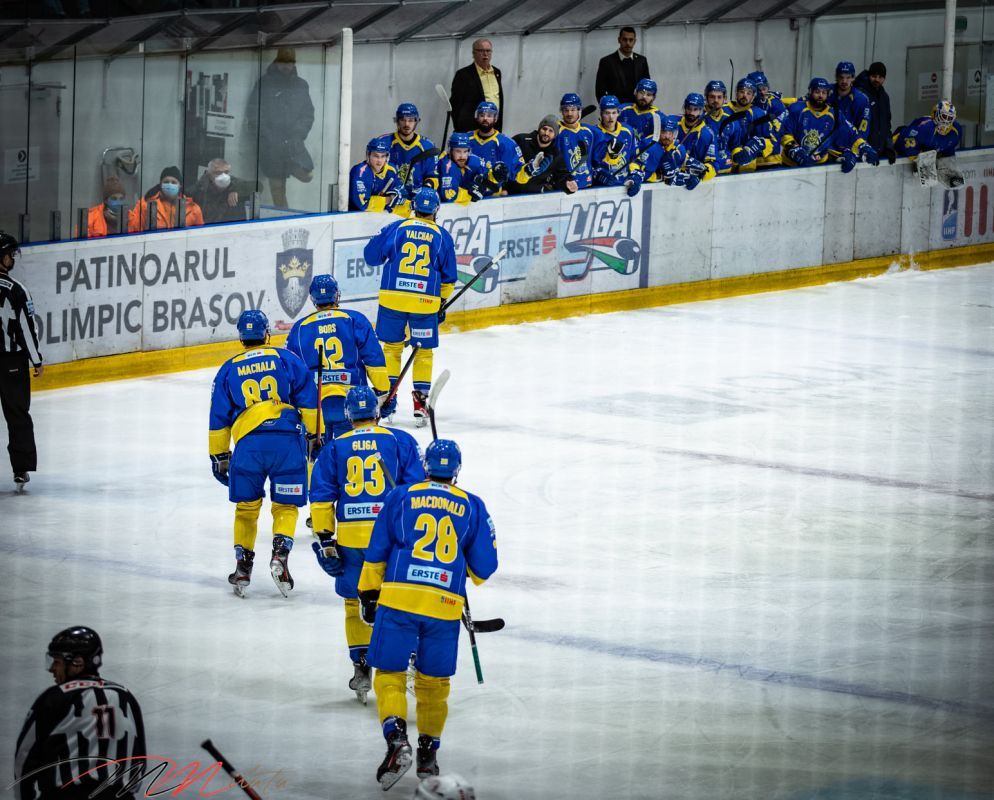 BRAŞOV. „Lupii”, sezon ratat. Corona, în cădere liberă 6 corona_420.jpg