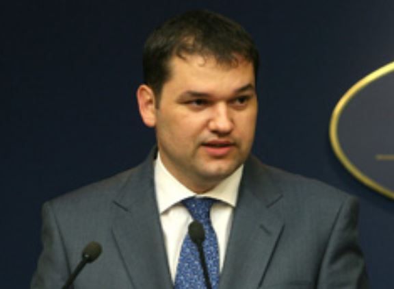 BRAȘOV. Vizită ministerială cu agenda plină. Contractul pentru Polivalentă va fi semnat azi 5 | MyTex.ro