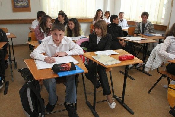 REFORMĂ. Fără teze și cu o singură medie pe tot anul școlar 5 | MyTex.ro