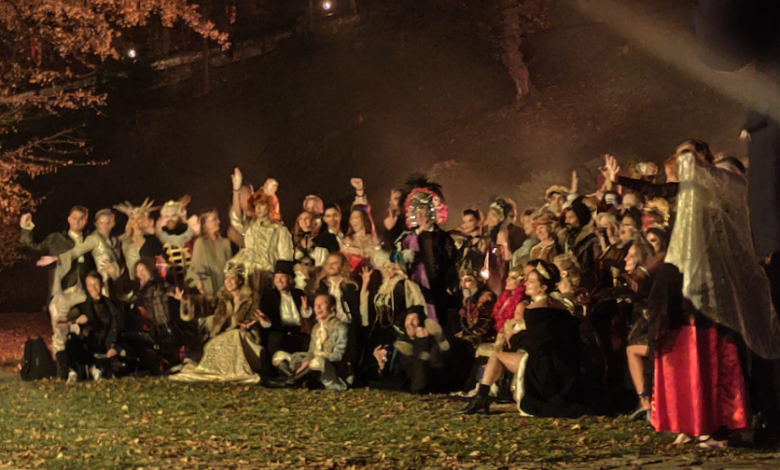 E sigur că Elon Musk a venit la Brașov 1 halloween la castelul bran