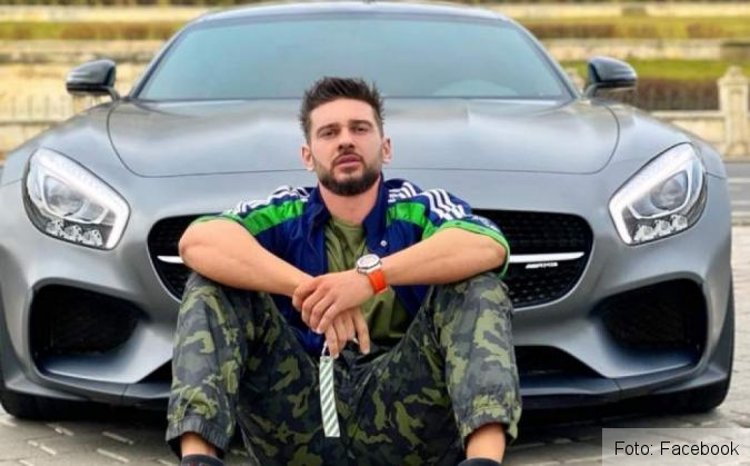 Mașina lui Dorian Popa, lăsată fără capace, în timpul unui concert 5 | MyTex.ro