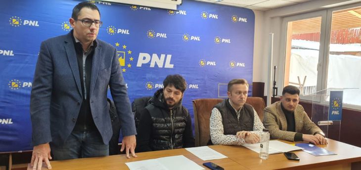 BRAȘOV. Tinerii liberali și-au ales conducerea 11 | MyTex.ro