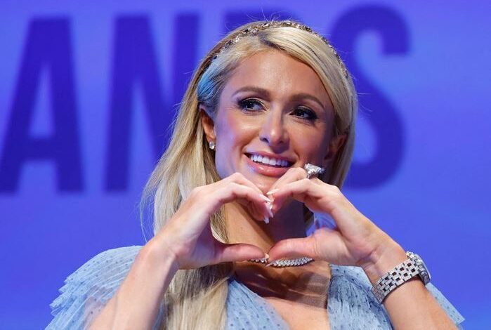 Paris Hilton va mixa muzică la un festival din România 5 | MyTex.ro