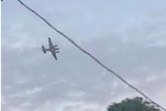 Un pilot amenință că va prăbuși un avion peste un supermarket Update. Pilotul a fost reținut 5 | MyTex.ro
