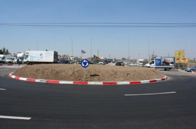 Se schimbă regulile de circulație în sensul giratoriu 1 Se schimbă regulile de circulație în sensul giratoriu | MyTex.ro