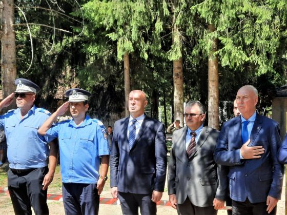 specialii-oficiali_298529.jpg